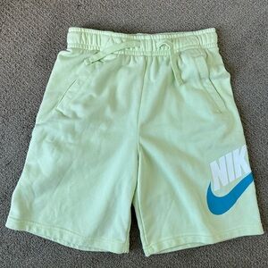 VGUC Nike shorts
